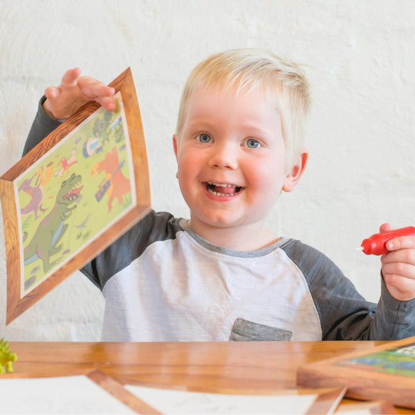 MAGIC PAINTING WORLD DINOSAURS